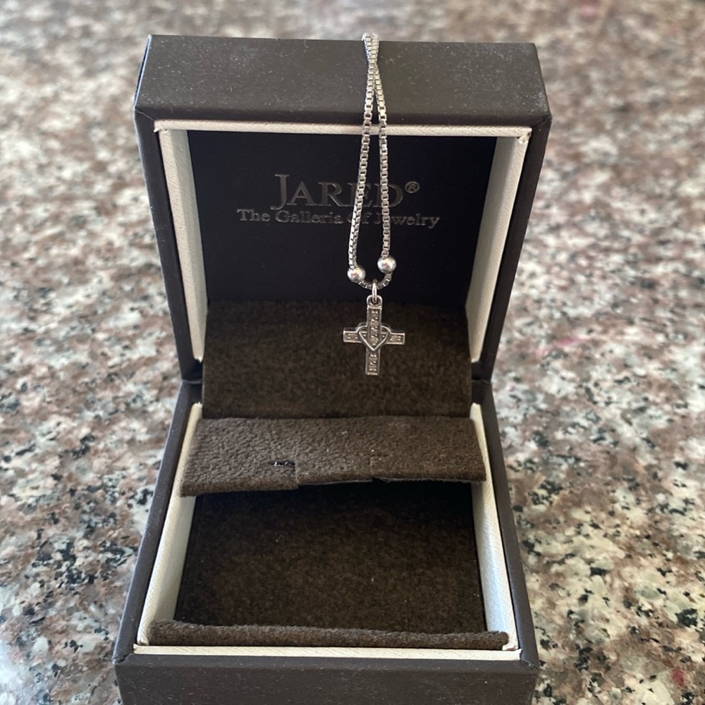 Cross bracelet